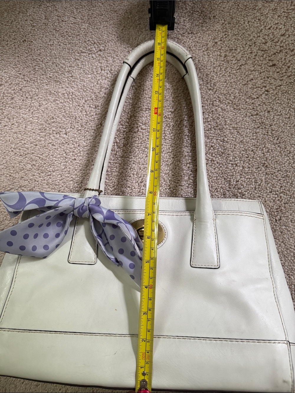 White Leather Shoulder Tote with Gold Turn-Lock - Picture 11 of 11